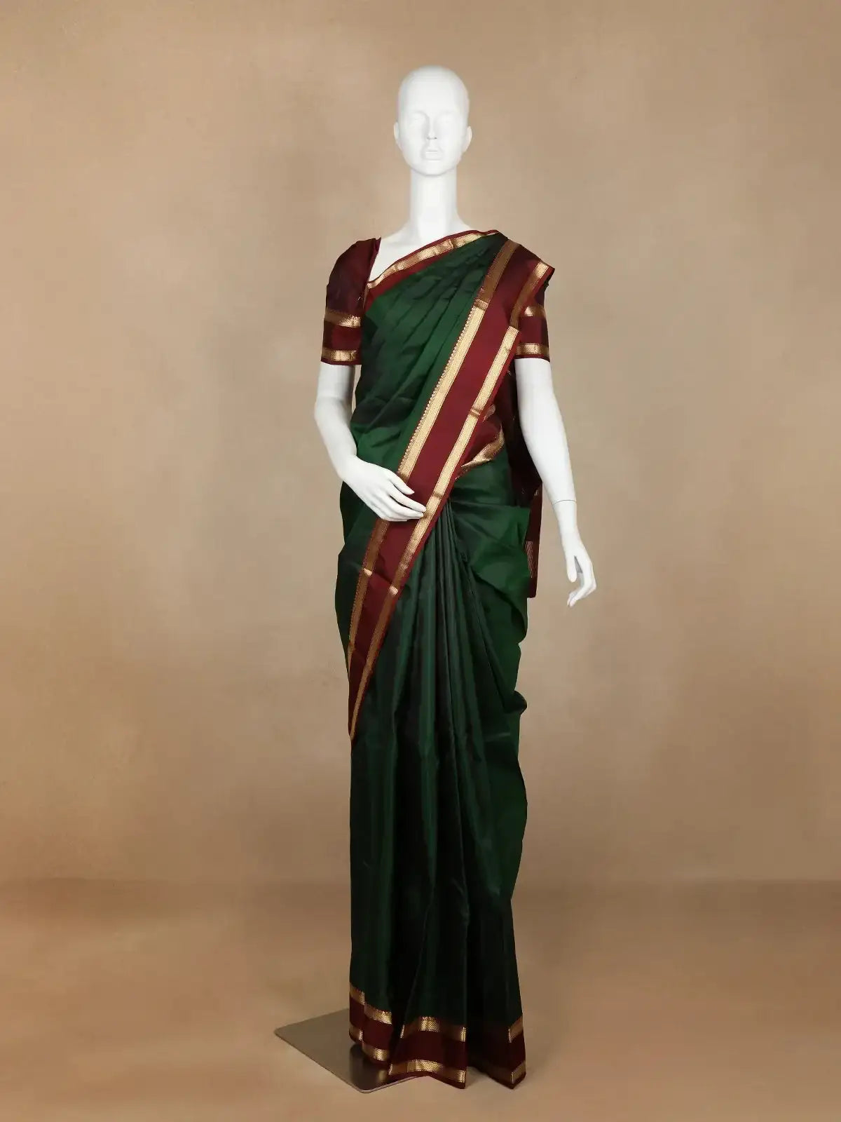 Bottle Green Plain Pure Kanchipuram Silk Saree - Diadem