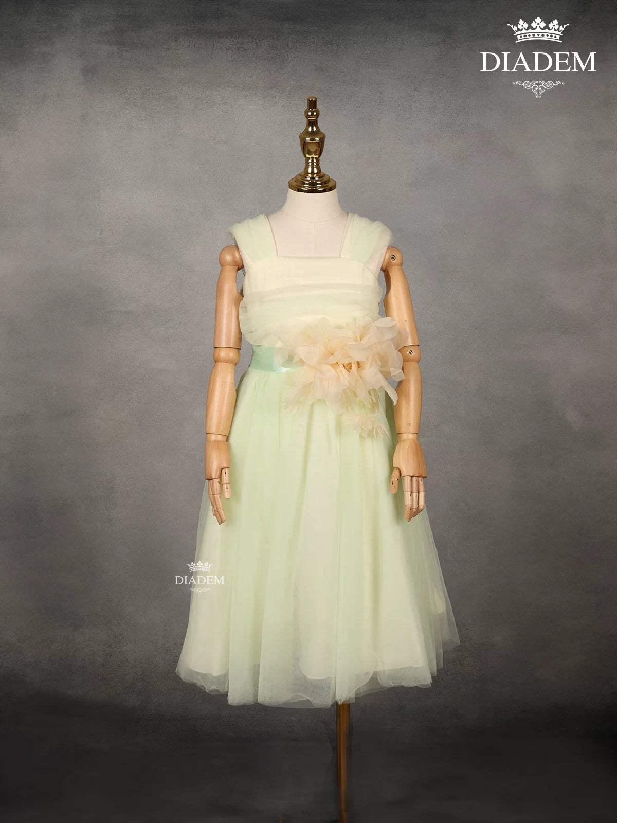 Light Green Net Gown with Bow Belt - Diadem