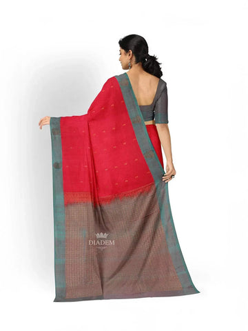 Dark Pink Pure Kanchipuram Silk Saree with Zari Butta on the Body and Contrast Border - Diadem