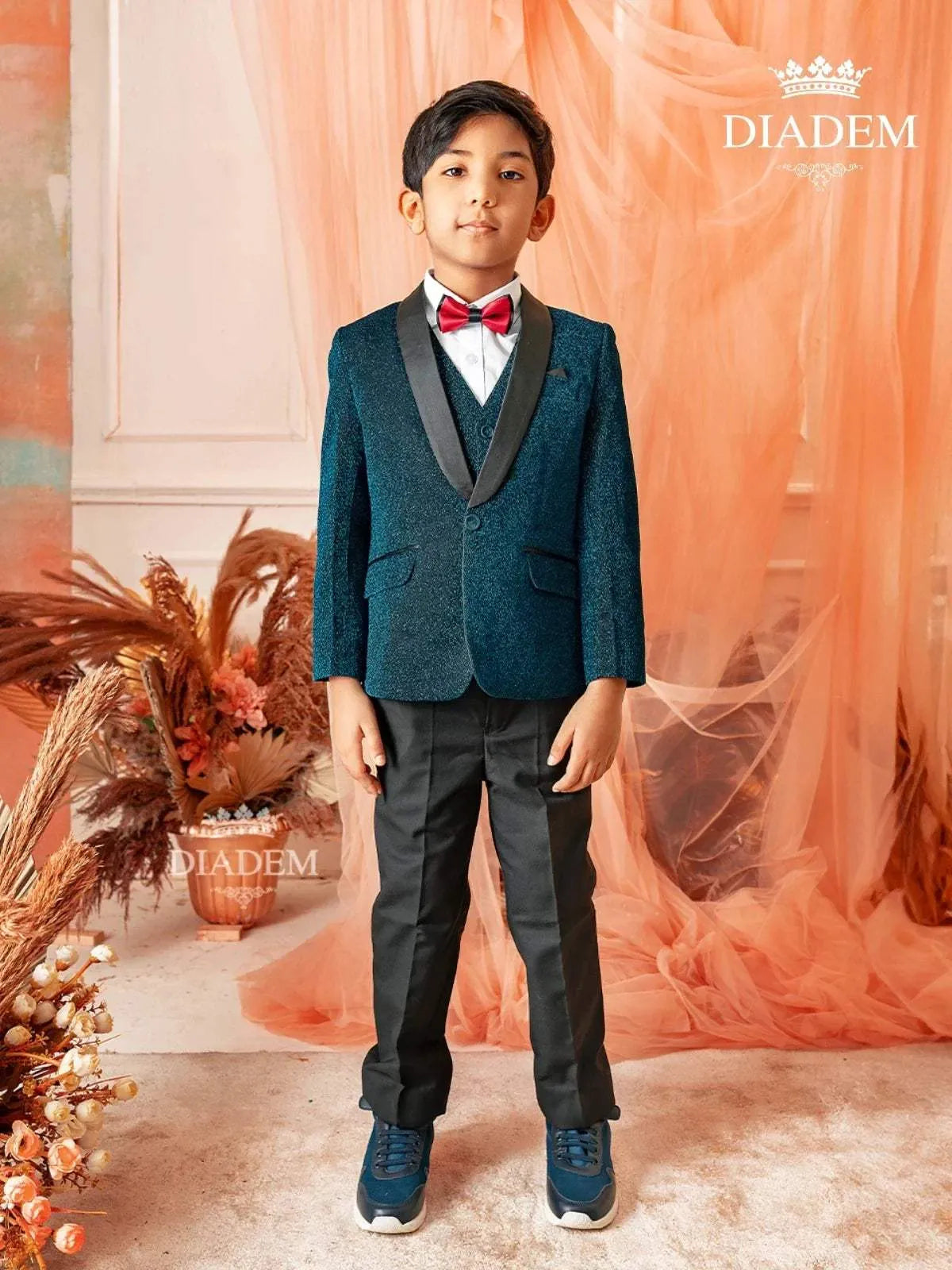 Black Glitter Texture Tuxedo Suit - Diadem