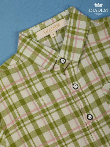 Green And White Checked half Sleeve Cotton Shirt - Diadem