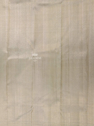 Pista Green Pure Kanchipuram Bridal Silk Saree with Zari Brocade on the body and Without Border - Diadem