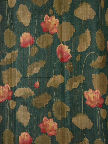 Green Banarasi Saree with Flower and Leaf Design on the Body with Zari Border - Diadem