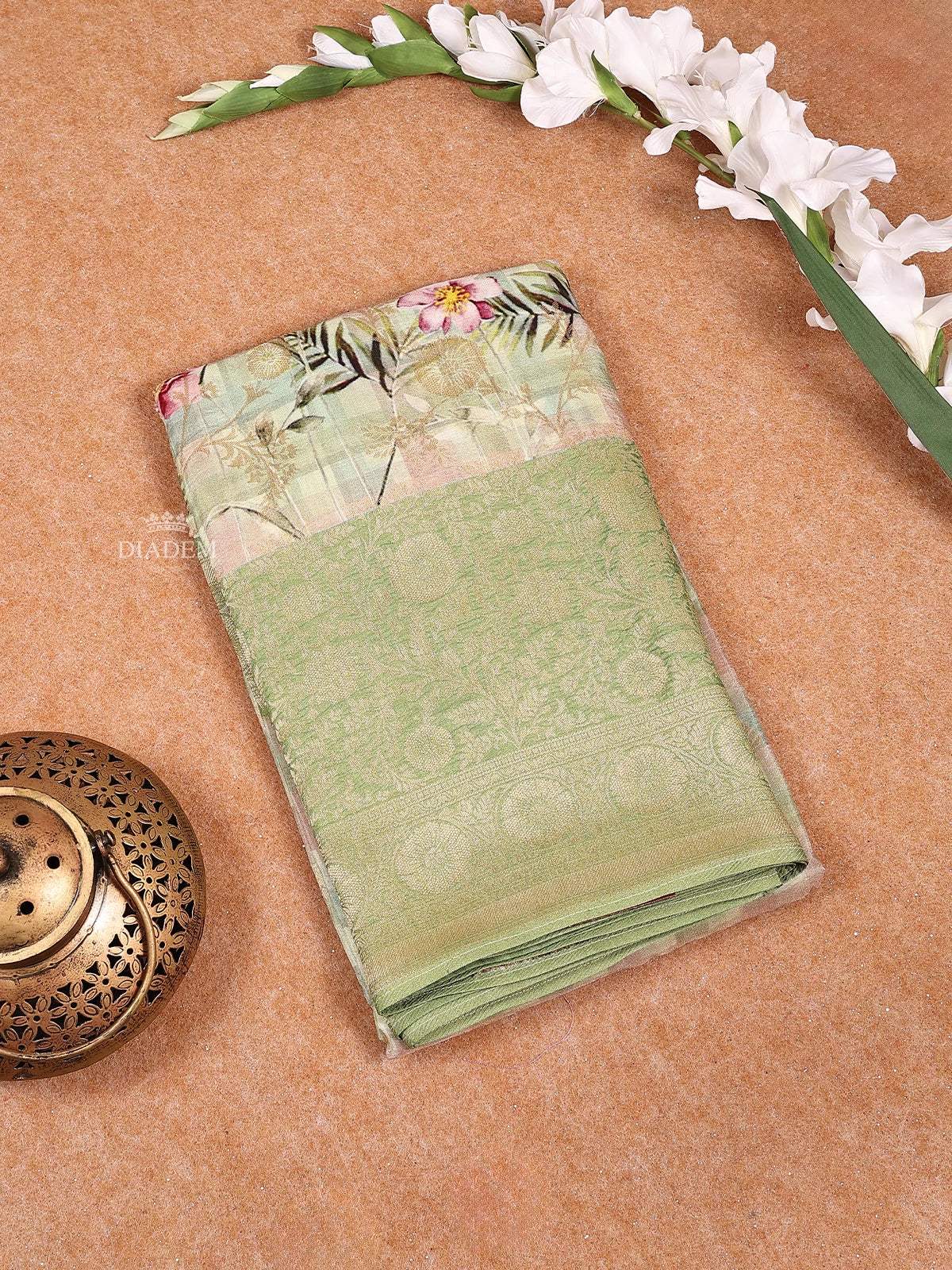 Light Green Banarasi Saree with Floral Design on the Body with Contrast Border - Diadem