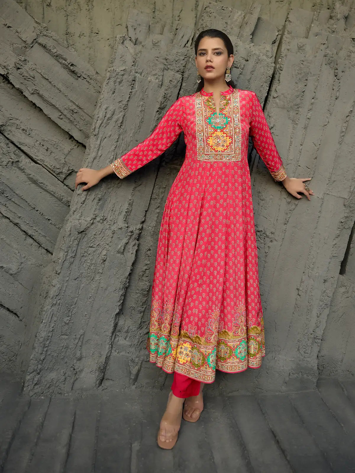 Queen Pink Floral Printed Synthetic Salwar Suit - Diadem