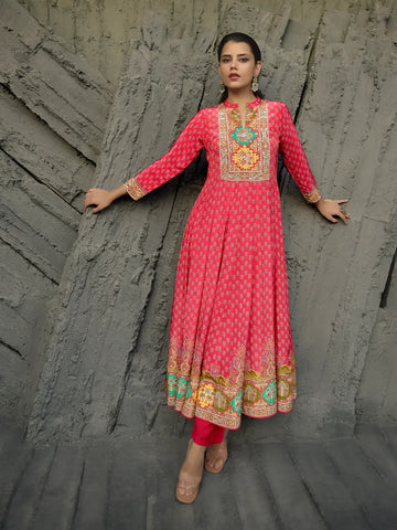 Queen Pink Floral Printed Synthetic Salwar Suit - Diadem