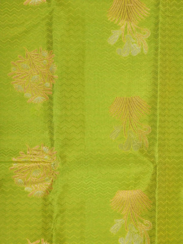 Green Pure Kanchipuram Silk Saree with Flower Plant Deign on the Body and without Border - Diadem