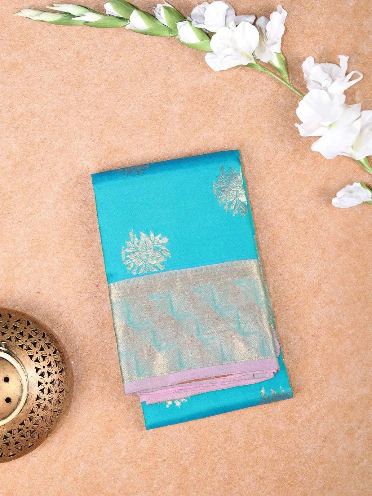 Sky Blue Pure Kanchipuram Bridal Silk Saree with Flower Motif on the Body with Zari Border - Diadem