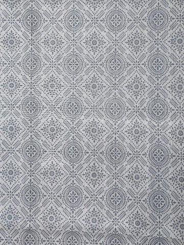 Grey Semi Tussar Silk Saree with Geometric Design on the Body and without Border - Diadem