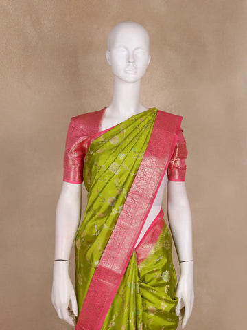 Green Flower Design Pure Banarasi Silk Saree - Diadem