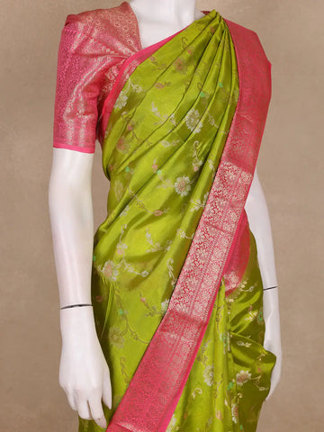 Green Flower Design Pure Banarasi Silk Saree - Diadem
