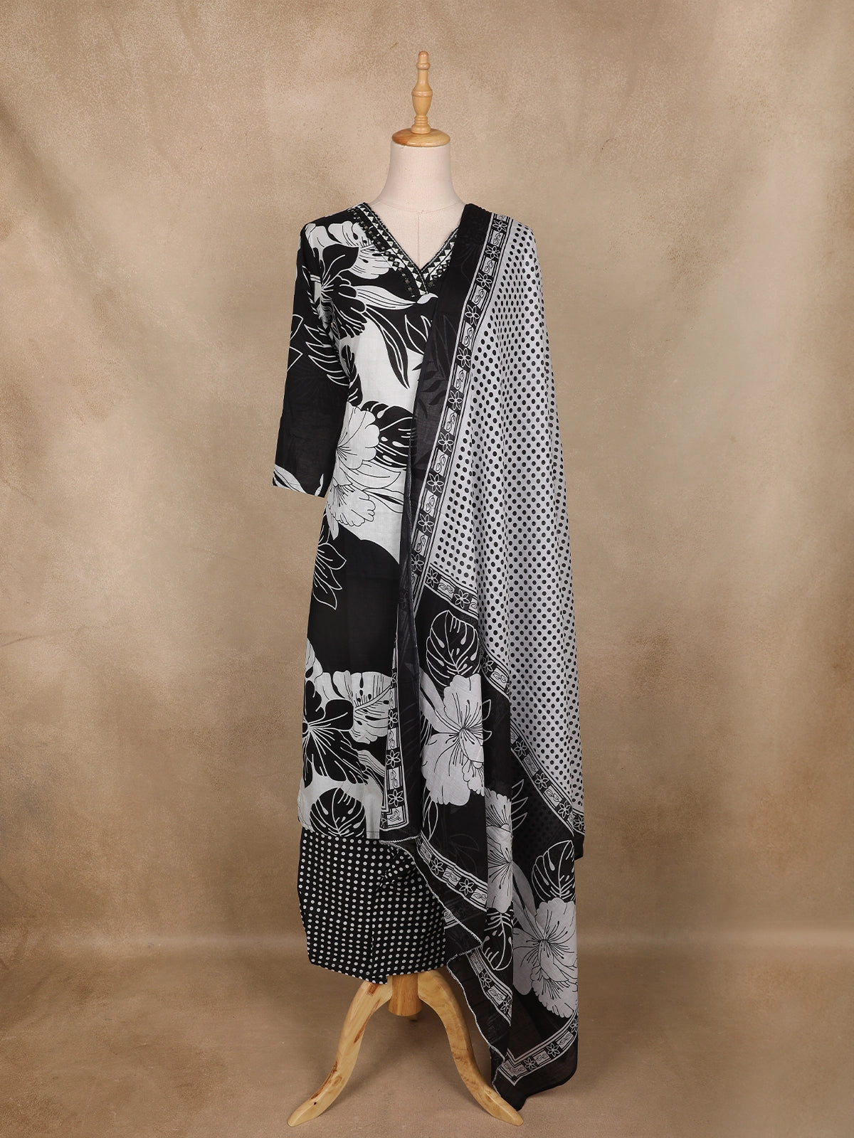 Black And White Floral Printed Cotton Salwar