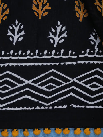 Black Leaf Designed Cotton Saree - Diadem