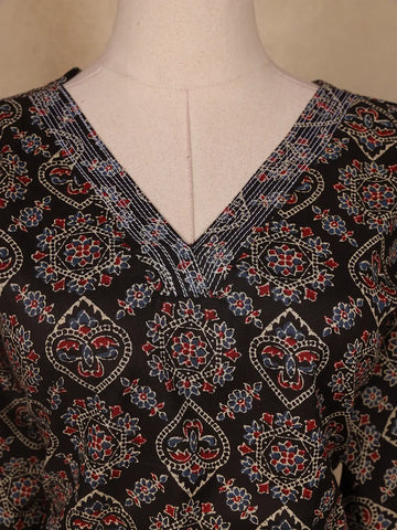 Black Floral Designed Cotton Salwar Suit - Diadem