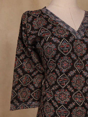 Black Floral Designed Cotton Salwar Suit - Diadem