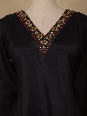 Black Floral Printed Rayon Kurti - Diadem