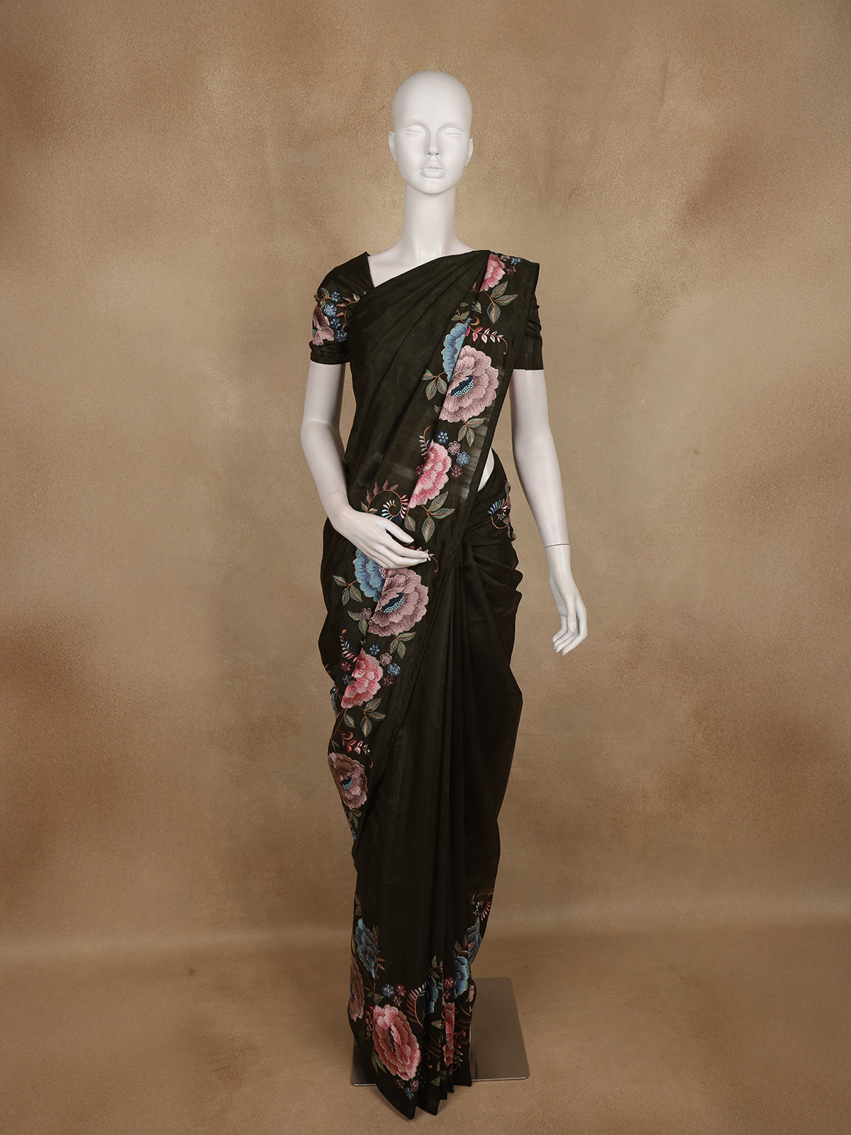 Bottle Green Floral Embroidered Design Tussar Saree