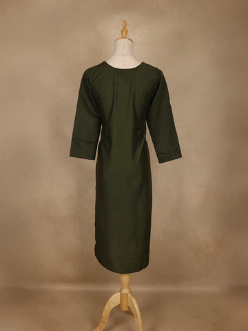 Bottle Green Solid Cotton Kurti With Button Detailing - Diadem