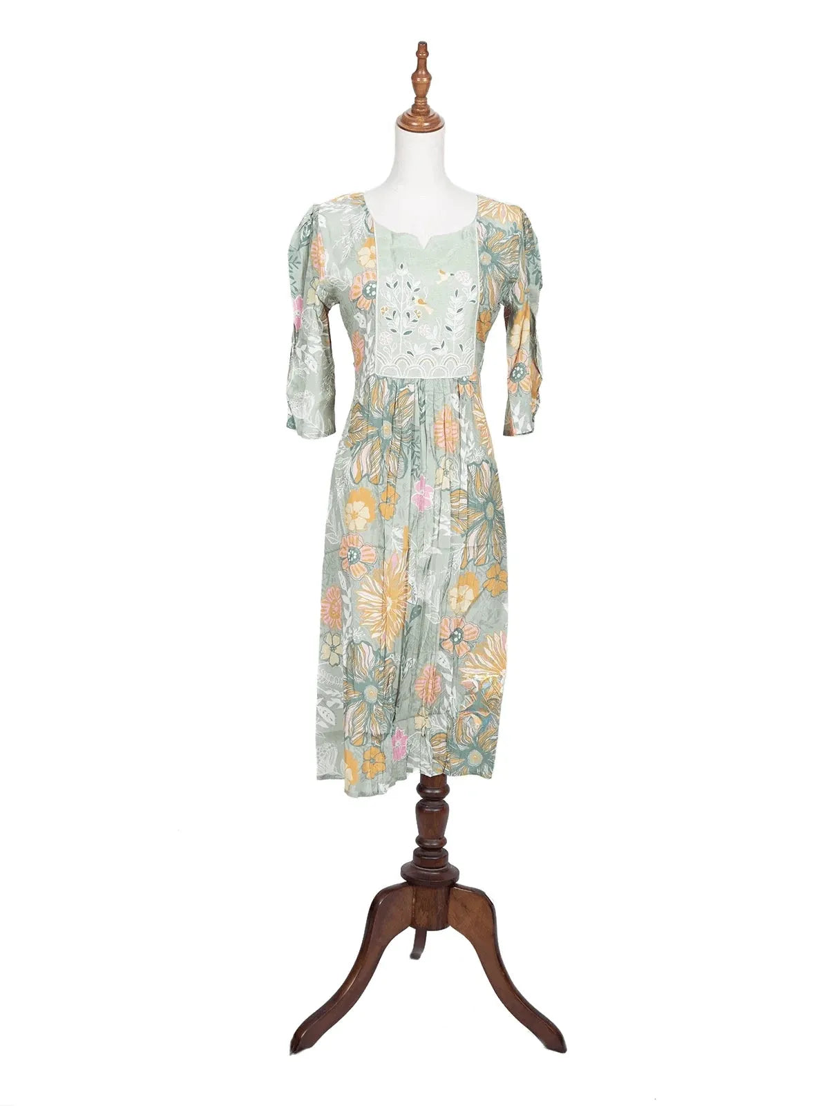 Light Green Kurti Adorned with Floral Prints and Thread work - Diadem