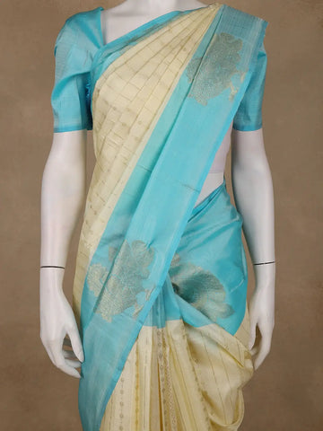Cream Floral Butti Stripes Woven Pure Kanchipuram Silk Saree - Diadem