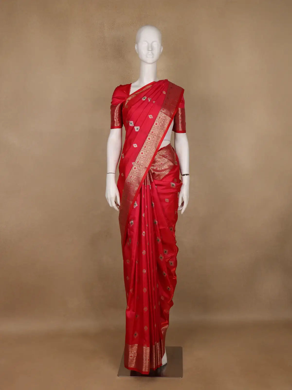 Crimson Red Floral Butta Woven Pure Kanchipuram Silk Saree - Diadem
