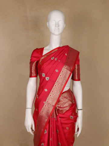 Crimson Red Floral Butta Woven Pure Kanchipuram Silk Saree - Diadem