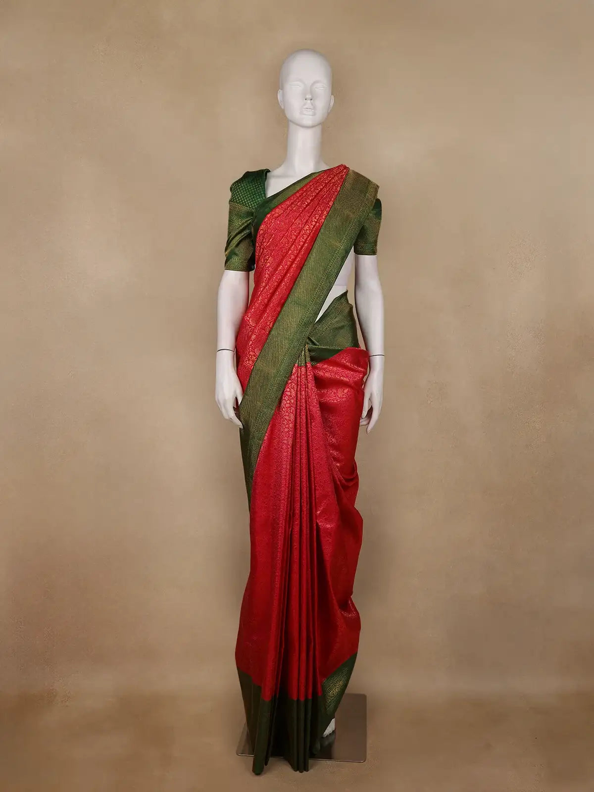 Dark Pink Floral Woven Pure Kanchipuram Silk Saree With Contrast Green Border - Diadem