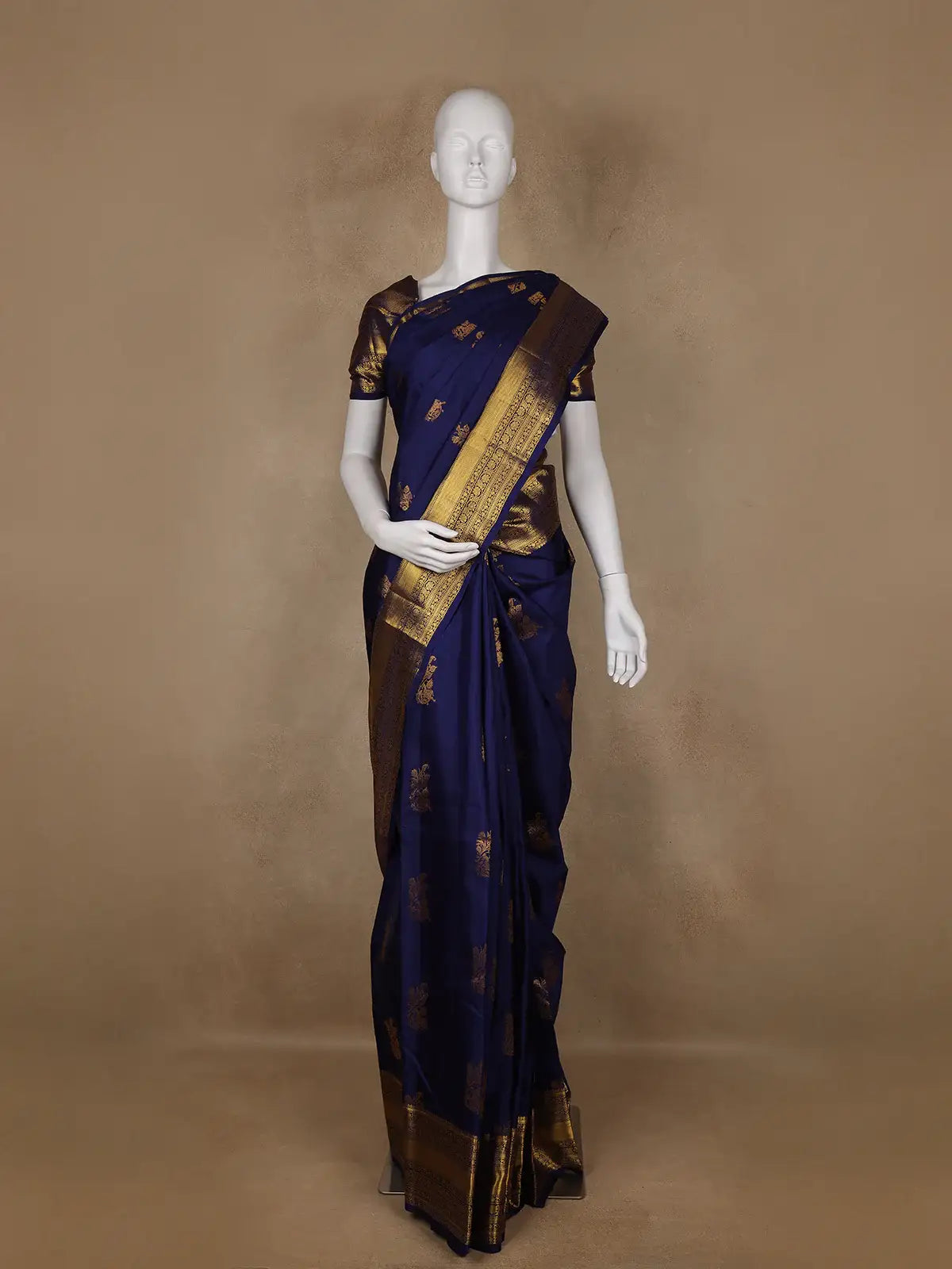 Dark Blue Floral Woven Pure Kanchipuram Silk Saree - Diadem