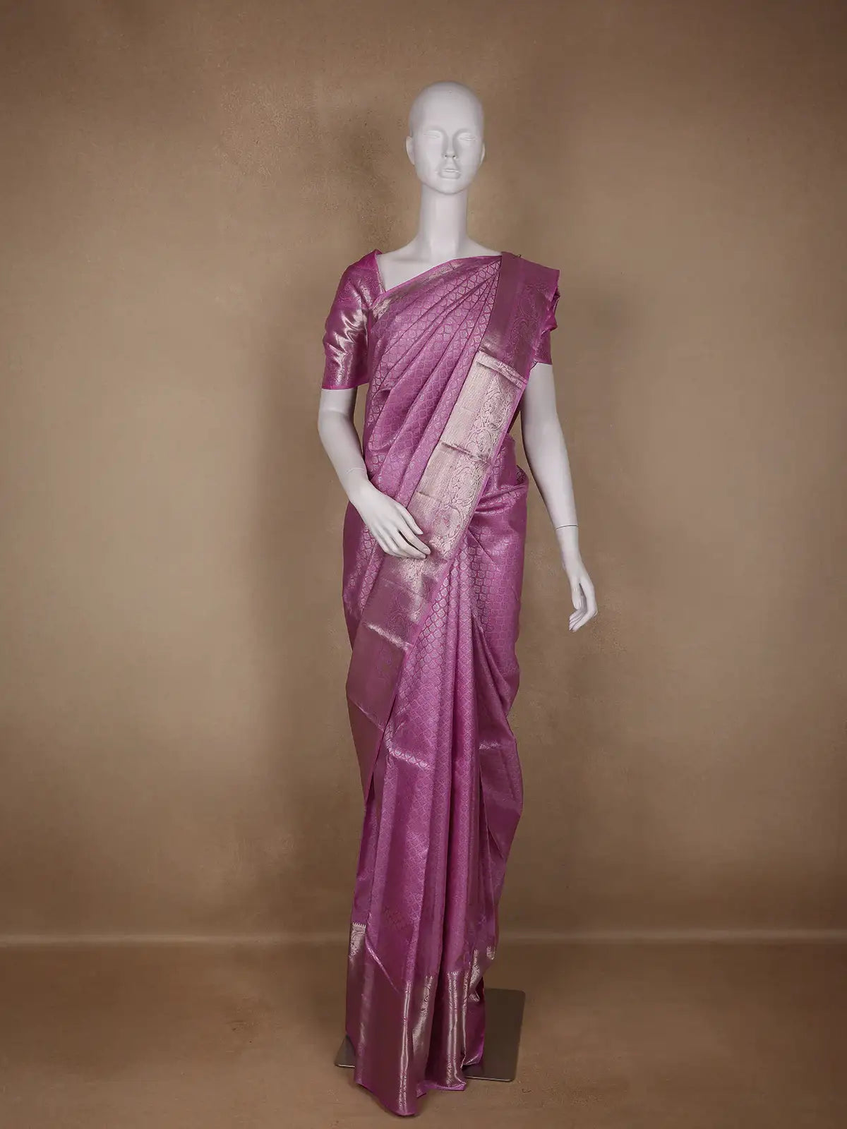 Dark Pink Floral Woven Pure Kanchipuram Silk Saree - Diadem