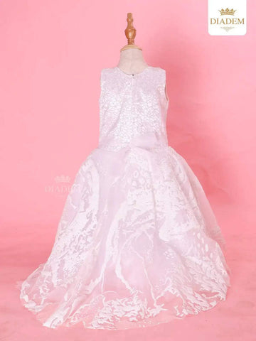 White Ball Gown Adorned in Flower Laces - Diadem