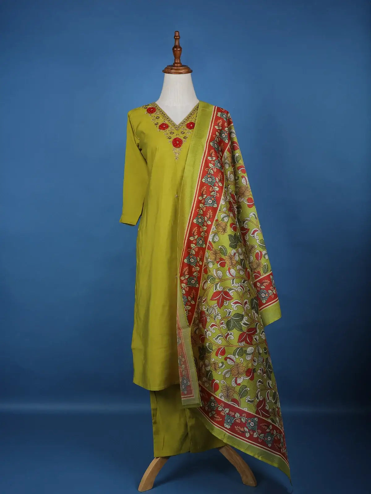 Green Floral Designed Semi Silk Salwar Suit - Diadem