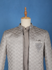 Grey Arrow Design Jacquard Men's Suit with Embroidered Collar and Pocket Detailing