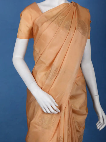 Light Peach Geometric Design Zari Woven Soft Silk Saree - Diadem
