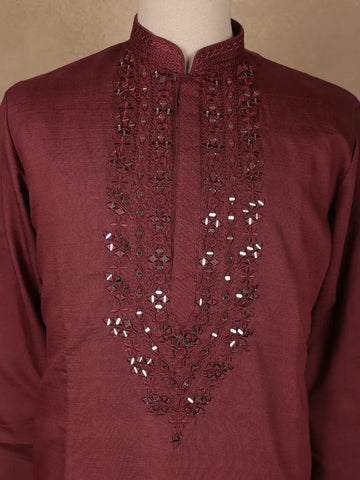 Maroon Solid Design Cotton Kurta - Diadem