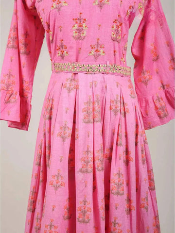 Pink Long Kurti Adorned with Floral Prints - Diadem