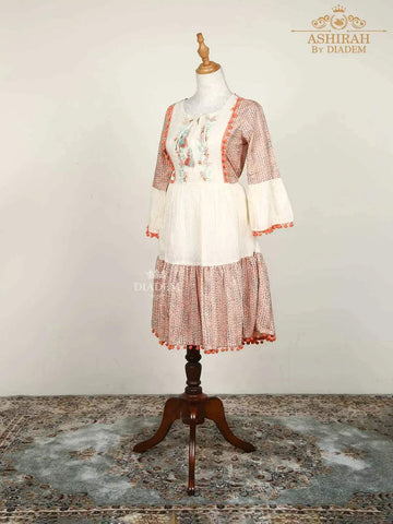 Ivory Kurti Adorned with Floral Thread work - Diadem