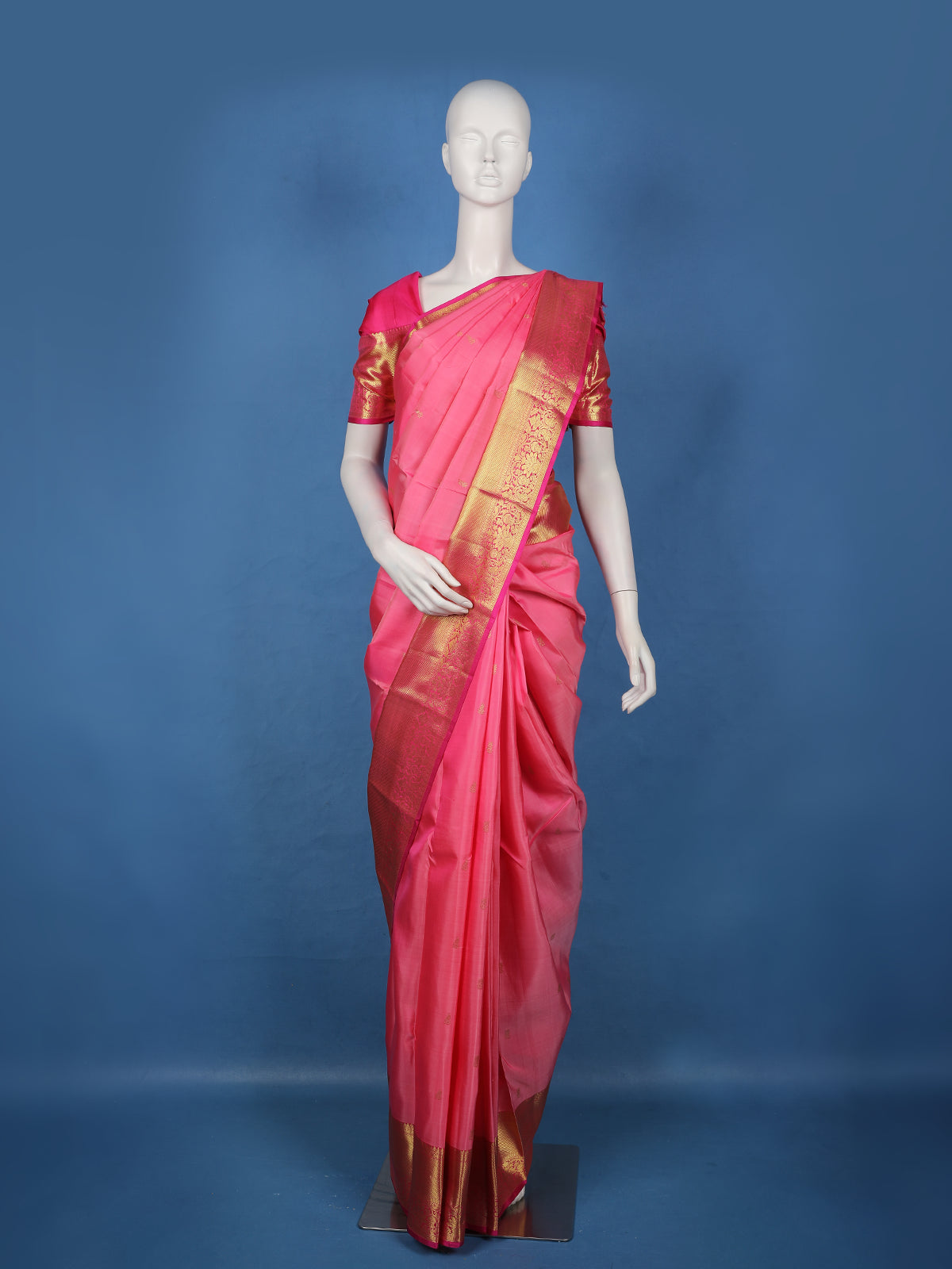 Pink Solid Woven Design Pure Kanchipuram Silk Saree