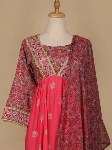 Pink Floral And Paisley Prints Cotton Straight Cut Salwar Suit - Diadem