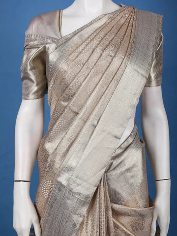 Silver Floral Design Woven Pure Kanchipuram Silk Saree - Diadem
