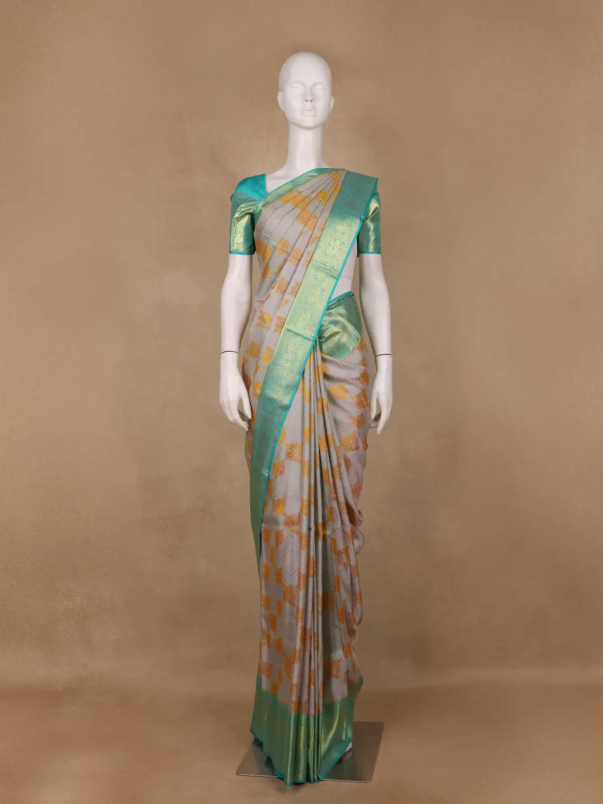 Silver Grey Floral Woven Pure Kanchipuram Silk Saree - Diadem