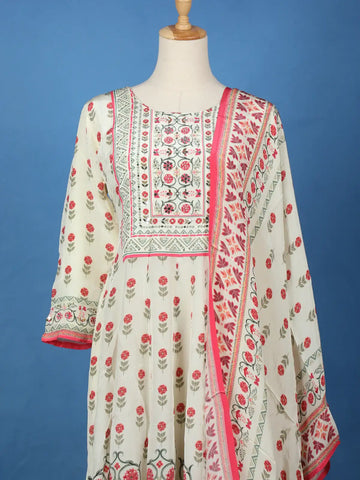 White Floral Printed Synthetic Salwar Suit - Diadem