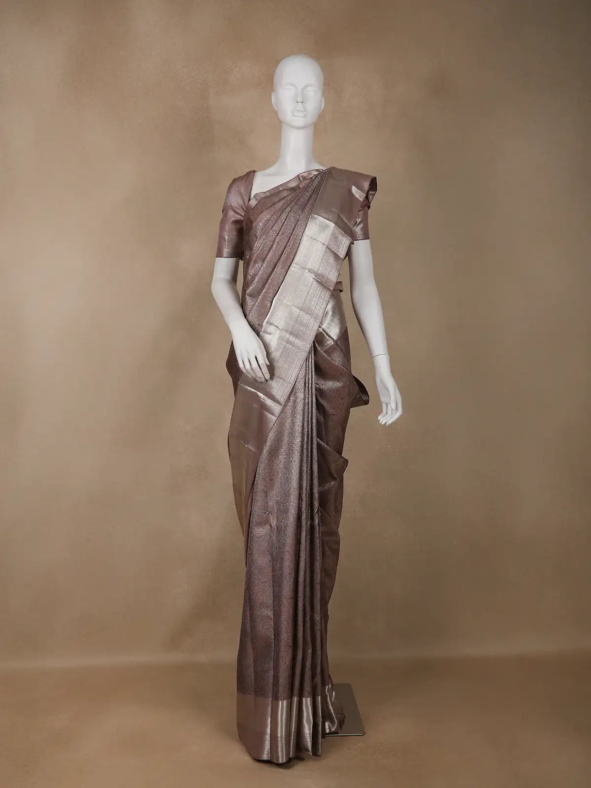 Woodrose Pink Floral Woven Pure Kanchipuram Silk Saree - Diadem