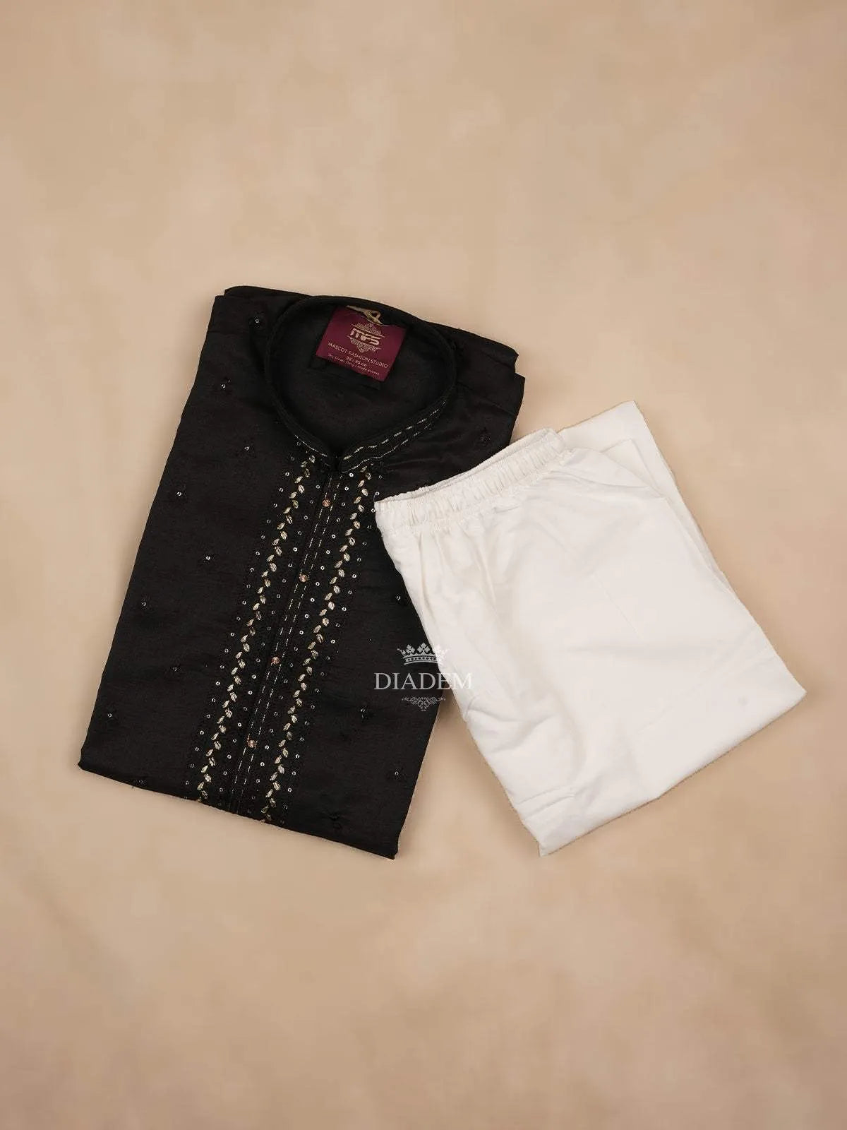 Black Kurta Set With Floral Embroidery With Pant - Diadem