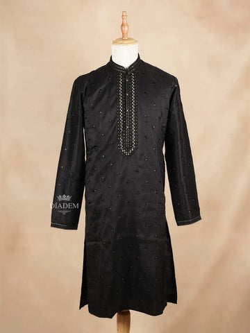 Black Kurta Set With Floral Embroidery With Pant - Diadem