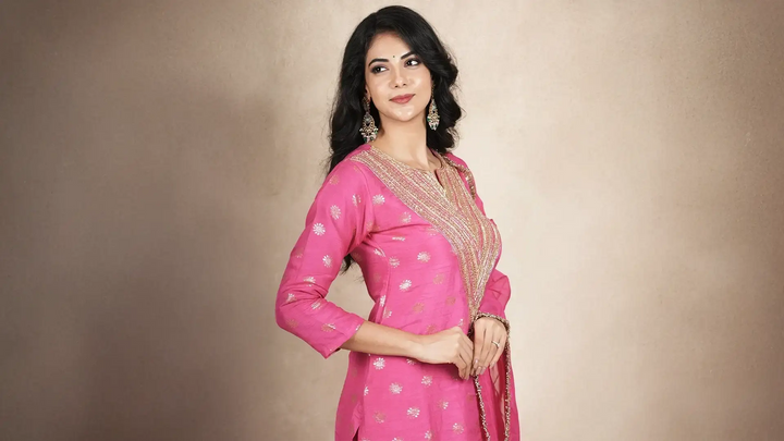 Where to Buy Salwar Kameez Online – Trusted Sites for Quality & Style - Diadem