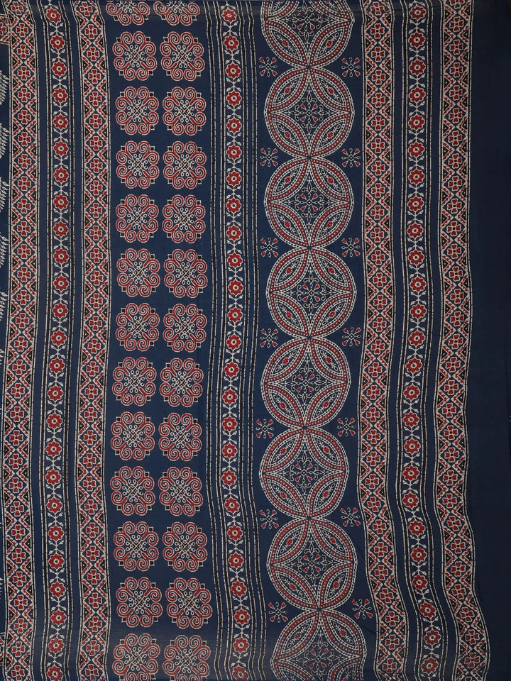 Blue Leaf Designed Cotton Saree - Diadem