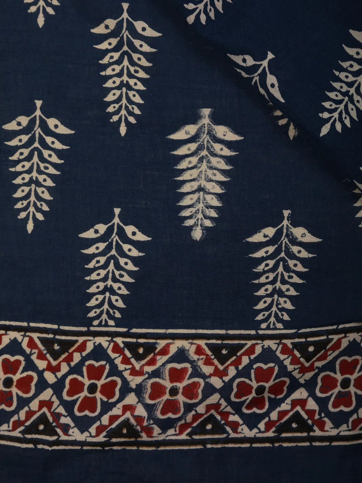 Blue Leaf Designed Cotton Saree - Diadem