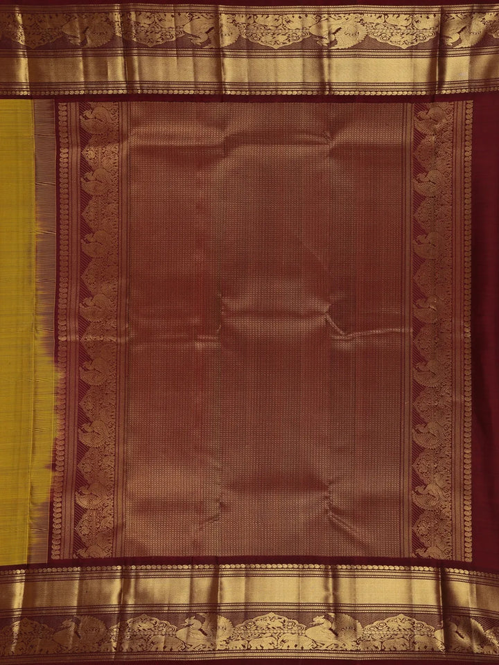Leaf Green Peacock Woven Pure Kanchipuram Silk Saree - Diadem