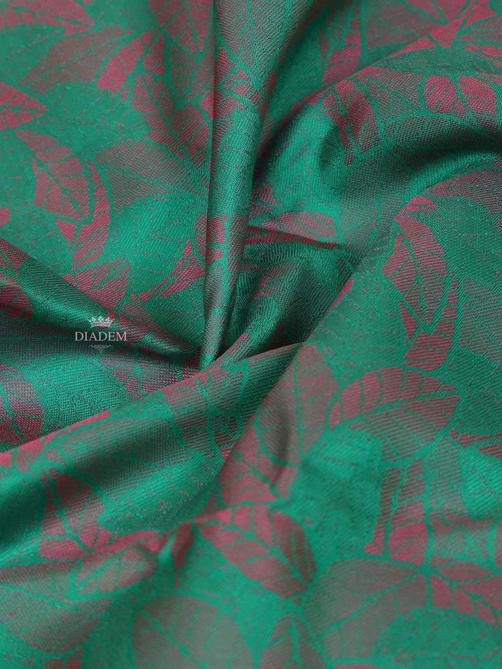 Green Pure Kanchipuram Bridal Silk Saree with Floral Design on the Body with Zari Border - Diadem