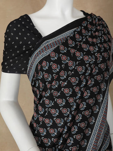 Black Floral Design Cotton Saree - Diadem